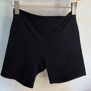 Lululemon Align high rise 6 inch shorts black size 8